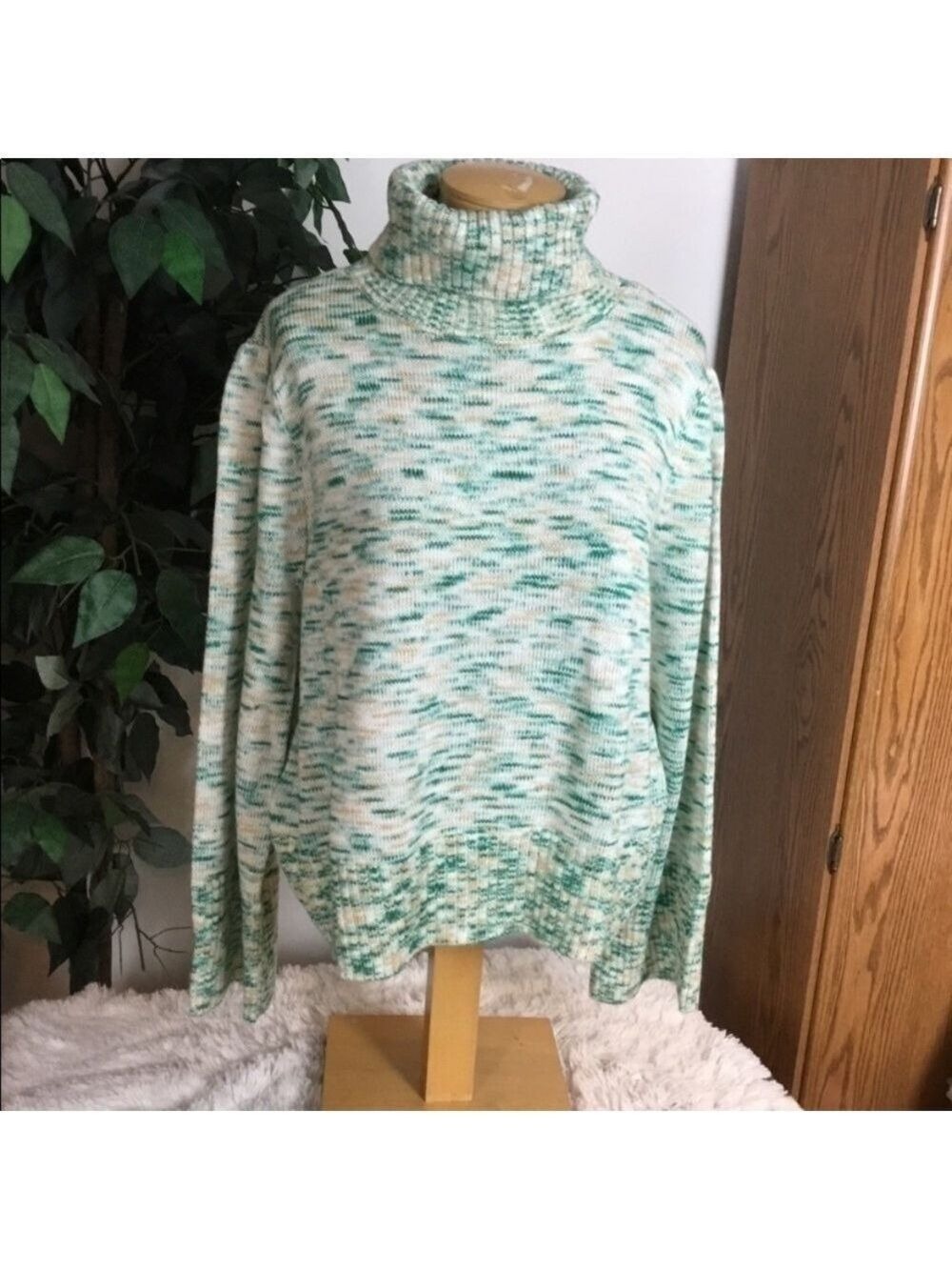 Lauren Conrad bell sleeve turtleneck sweater white green tan size XXL